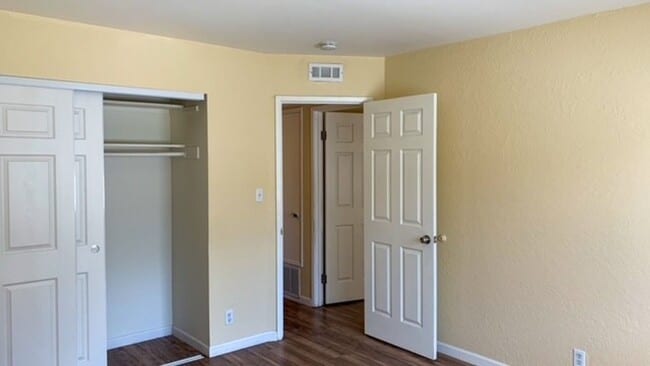 Building Photo - $2490 / 2 BEDROOM / 1 BATHROOM- HUGE REMODELED APARTMENT IN IRVINGTON AREA OF CENTRAL FREMONT