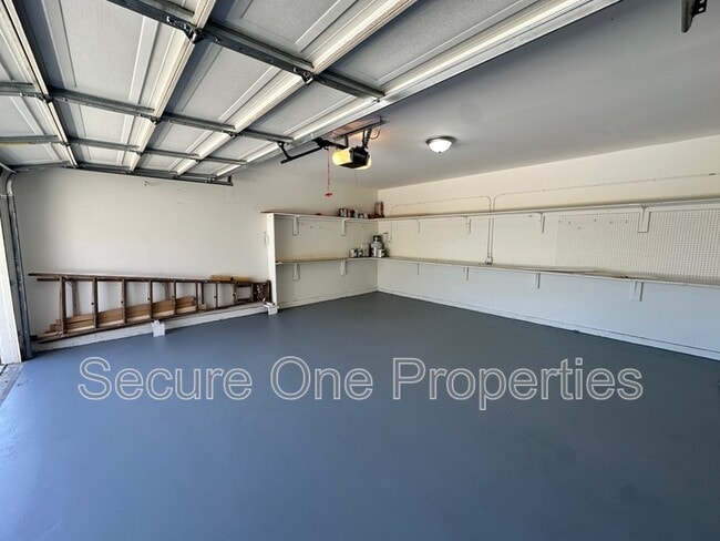 Building Photo - 1415 Redsail Cir
