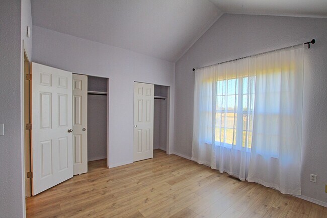 Building Photo - 17375 E Rice Cir