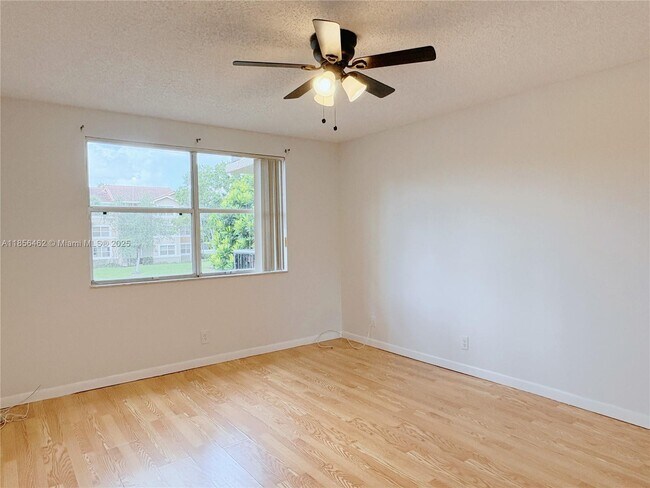 Building Photo - 9055 Wiles Rd