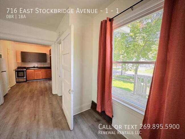 Building Photo - 716 E Stockbridge Ave