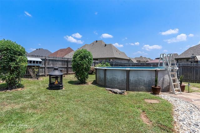 Building Photo - 1013 Green Wood Cir