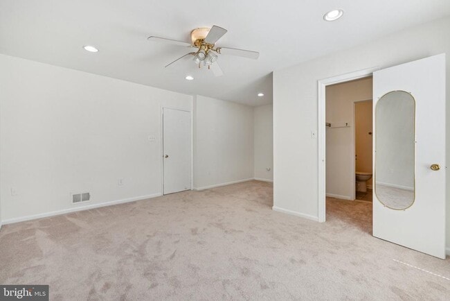 Building Photo - 3881 Persimmon Cir