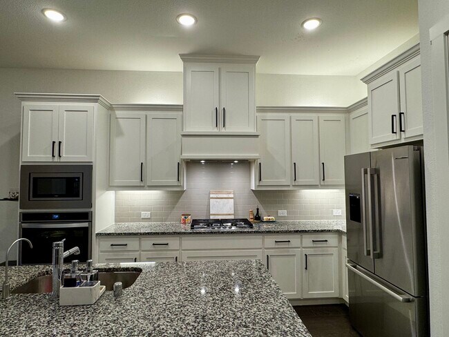 Building Photo - 7523 Tiffany Dr