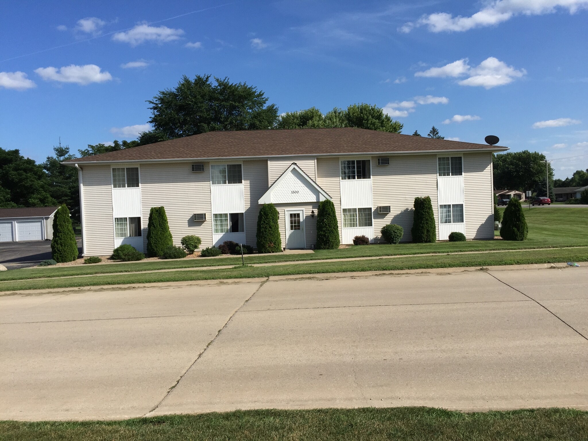 Exterior - 1530 Northgate Dr