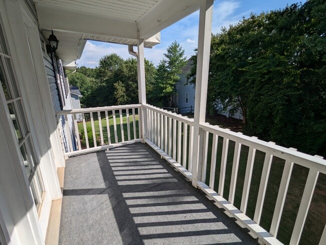 Building Photo - 806 Pelham Square Way