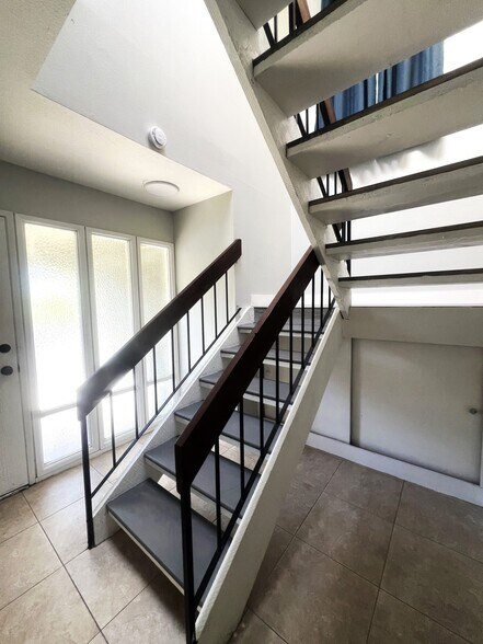 Building Photo - 23322 Caminito Andreta