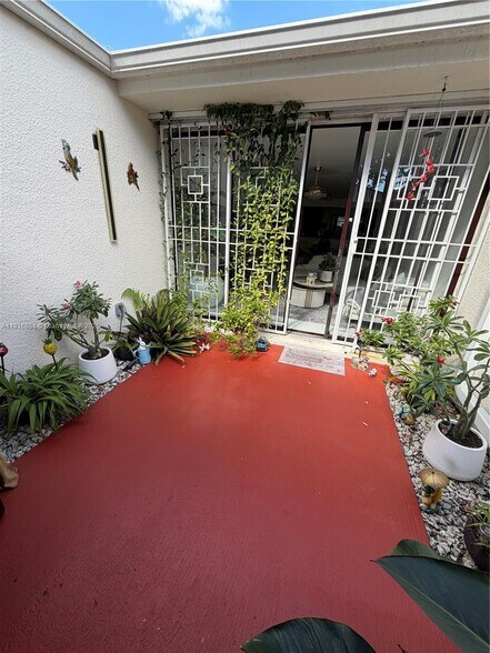 Building Photo - 13198 SW 10th Terrace Dr