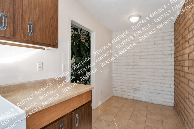 Building Photo - 2970 W Lena Way