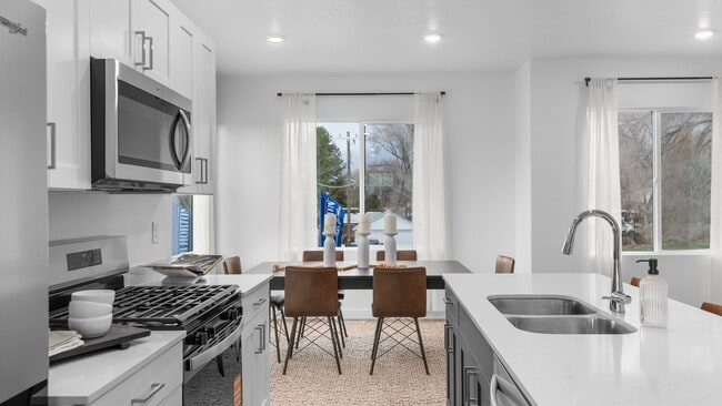 Building Photo - Brand New 4-Bed/3 Bath Town Home