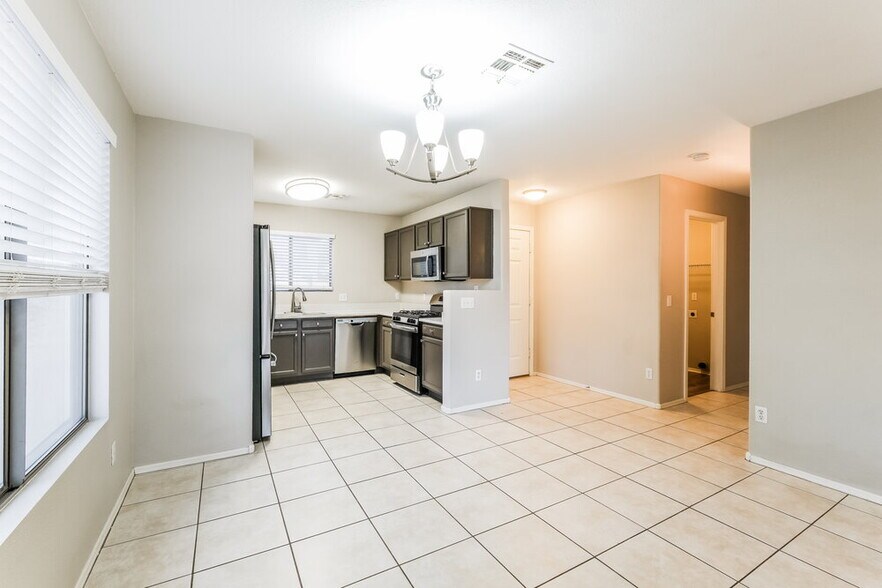 Building Photo - 16083 W Monroe St