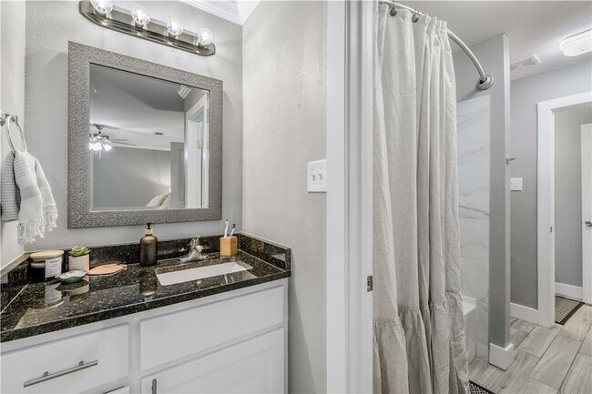 Building Photo - 1211 April Bloom