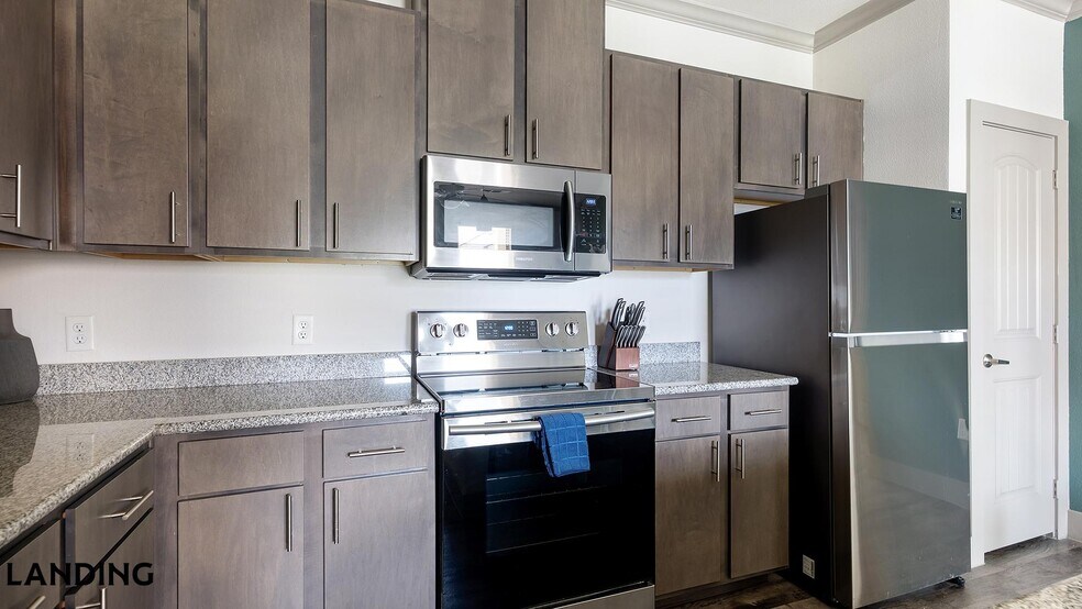 Building Photo - 12500 Shadowglen Trce
