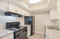 Building Photo - 1212 Hampshire Ln