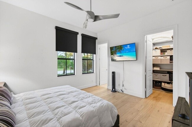 Building Photo - 17662 Cadena Dr