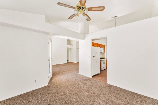 Building Photo - 4904 Spring Falls Way