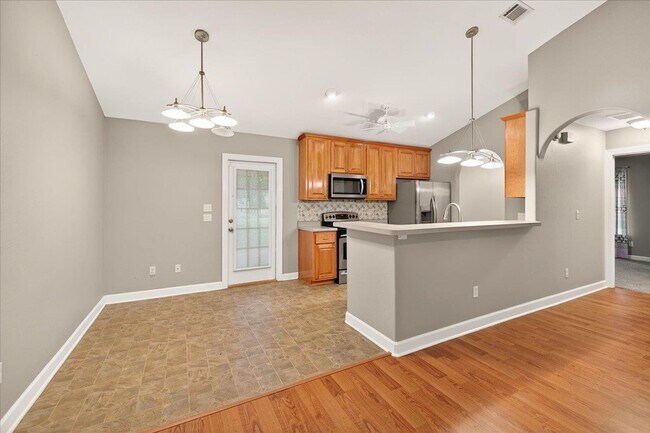 Building Photo - 4 Swift Pass