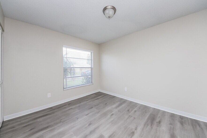 Building Photo - 12560 Illinois Woods Ln