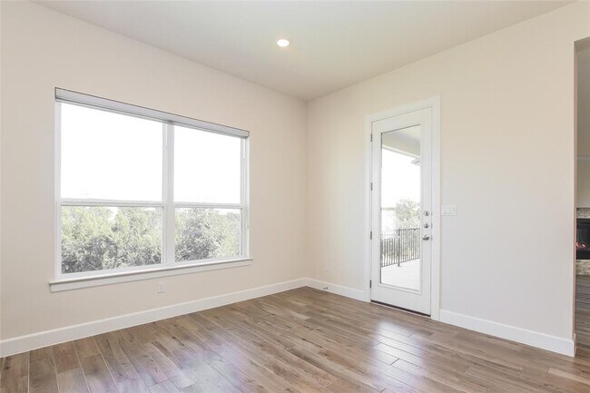 Building Photo - 607 Gunison Dr