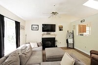 Building Photo - Pet-Friendly One-Level Lake Monticello Home