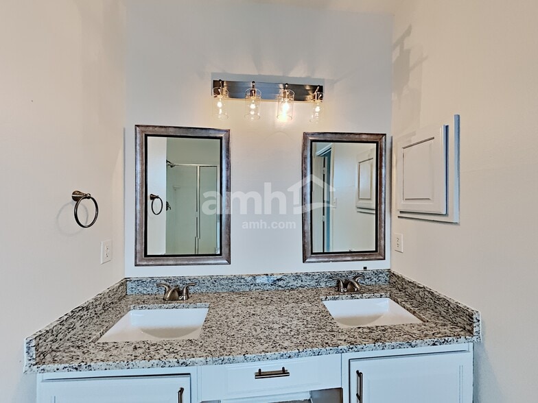 Building Photo - 4417 Chris Dr