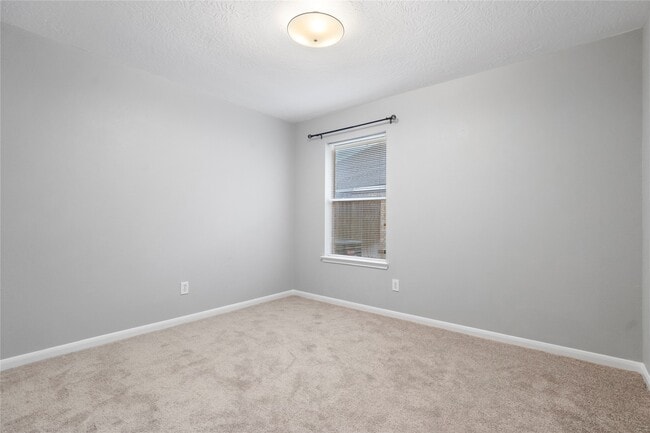 Building Photo - 2210 Melanie Park Dr