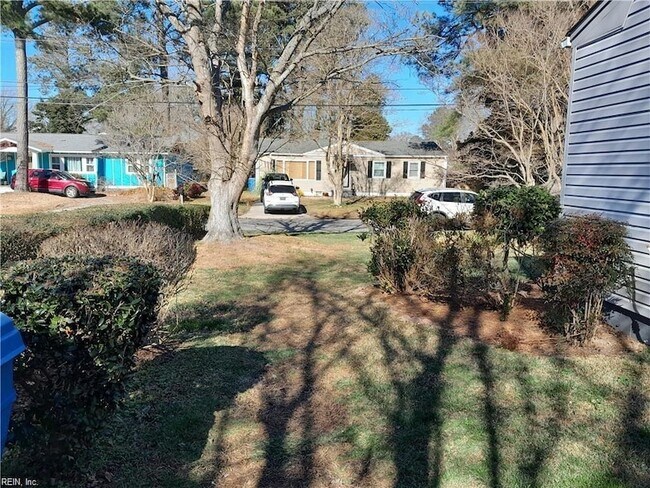Building Photo - 4525 James Ct