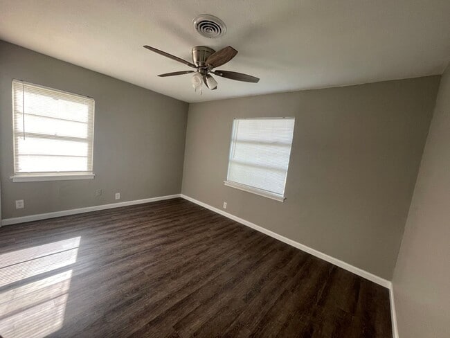 Building Photo - Home for Rent