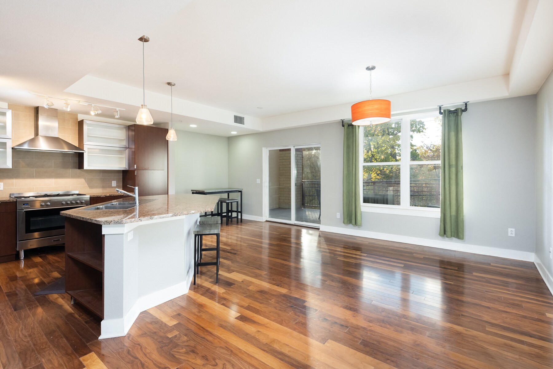 Open Floor pla - 2240 N Clay St