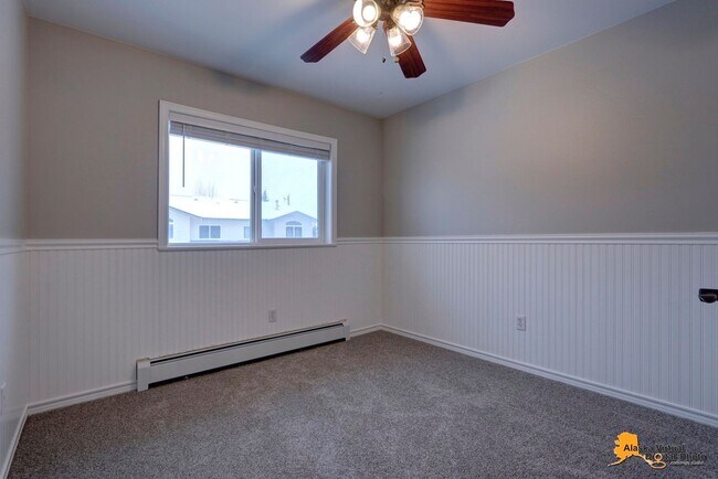 Building Photo - 8403 Duben Ave