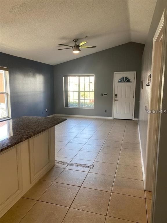 Building Photo - 9655 Hollyhill Dr