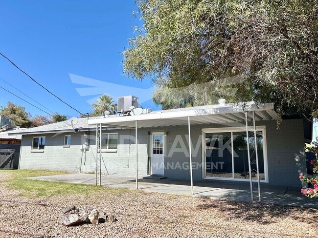 Building Photo - 117 W Del Rio Dr