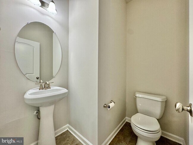 Building Photo - 312 Wilkinson Dr