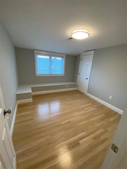 Building Photo - 39 Garrison Ave