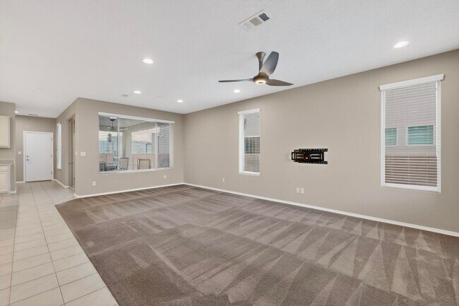 Building Photo - 6322 Vista del Bosque Dr