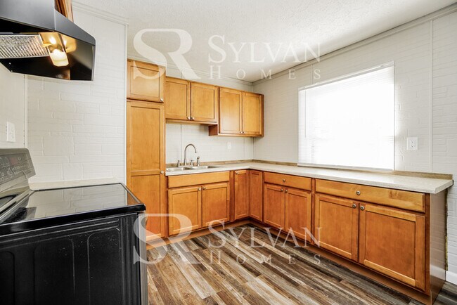 Building Photo - Coming HOME never felt so good!