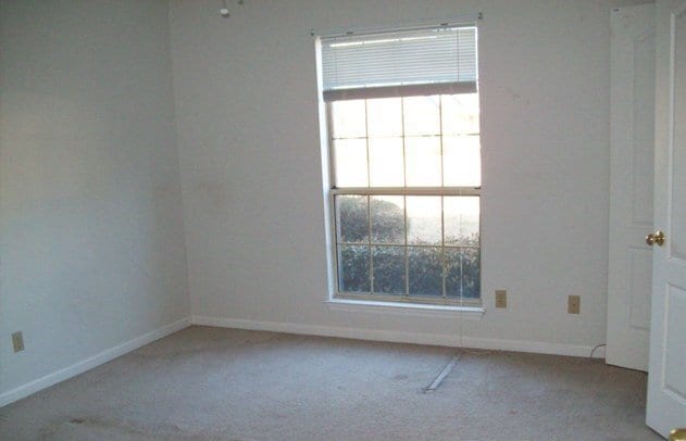 Building Photo - Home For Rent