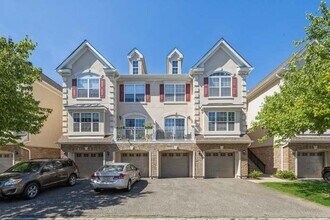 Building Photo - 209 Blue Heron Dr