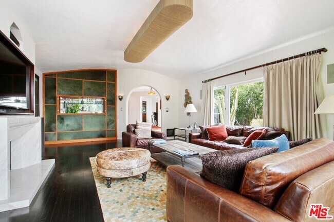 Building Photo - 8343 W Sunset Blvd