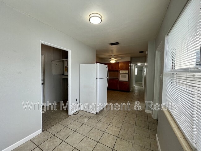 Building Photo - 10731 108th St N