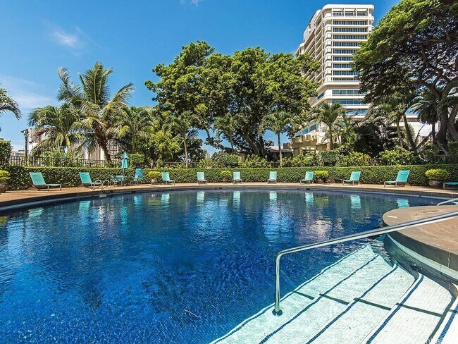 Building Photo - Marco Polo 2BD/2BA w/ 2 Parking and Views