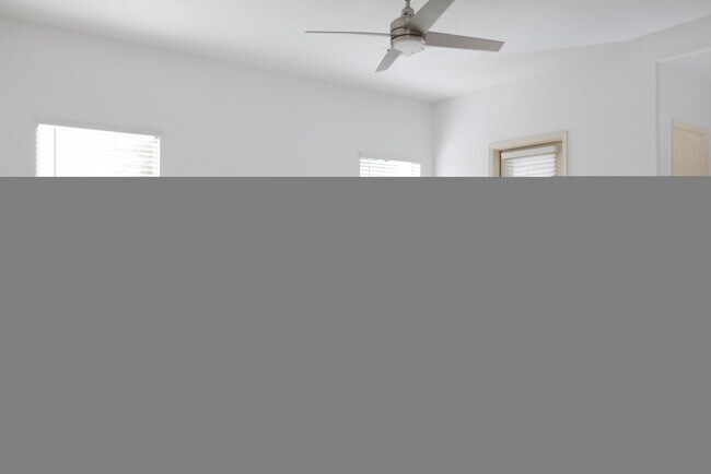 Building Photo - 7500 E Deer Valley Rd