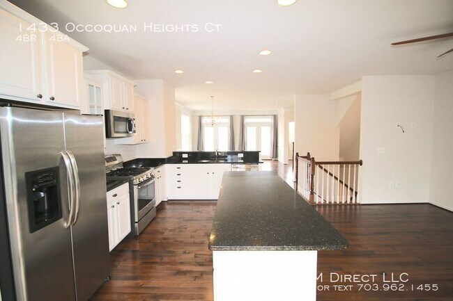 Building Photo - Historic Occoquan!