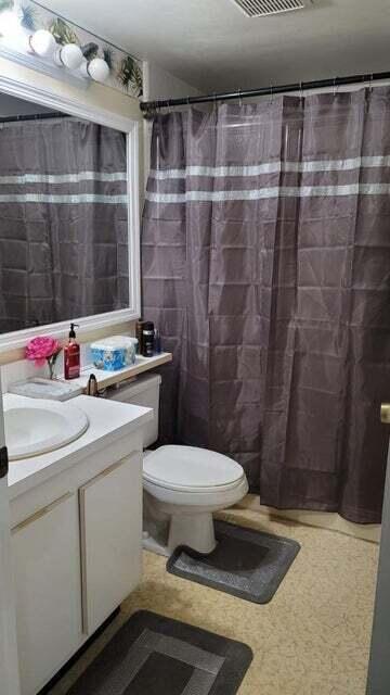 Building Photo - 203 Foxtail Dr