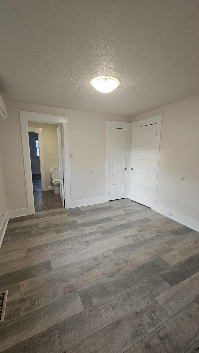 Building Photo - 602 Louviers Ave