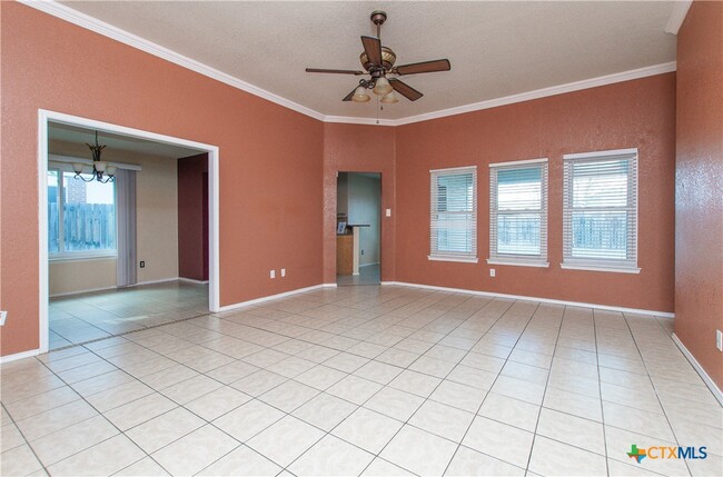 Building Photo - 4001 Kali Dr