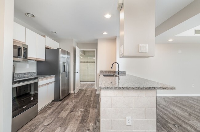 Building Photo - 1003 Cherrington Dr