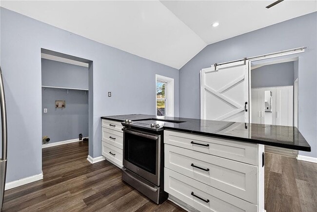 Building Photo - 1173 Fenwood St SW