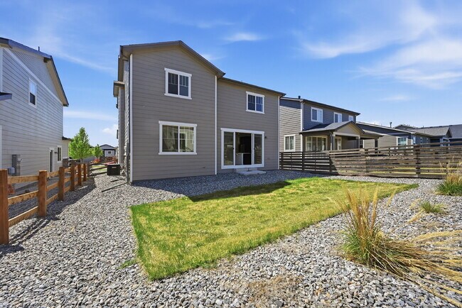 Building Photo - $2,840.95- 3-bed, 2.5 bath home in Aurora