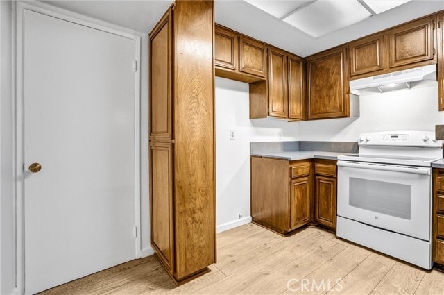 Building Photo - 22100 Burbank Blvd